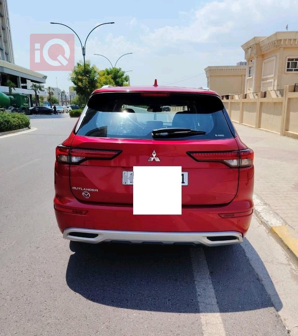 ميتسوبيشي اوتلاندر